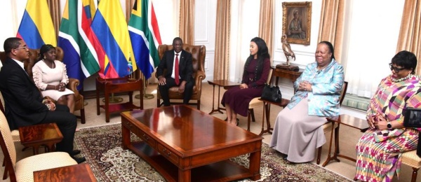 Con total éxito culminó la visita a Sudáfrica de la vicepresidenta Francia Elena Márquez Mina, en el marco de su gira oficial por África